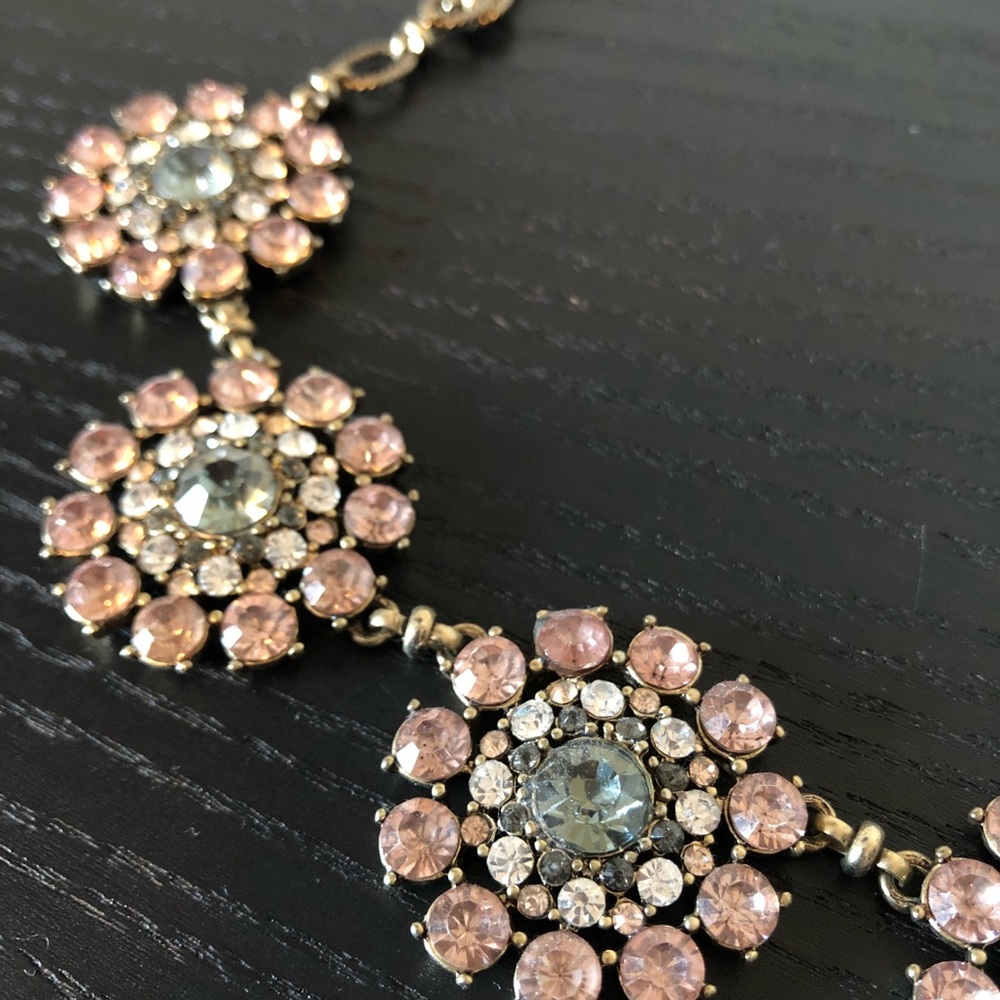 Statement necklace